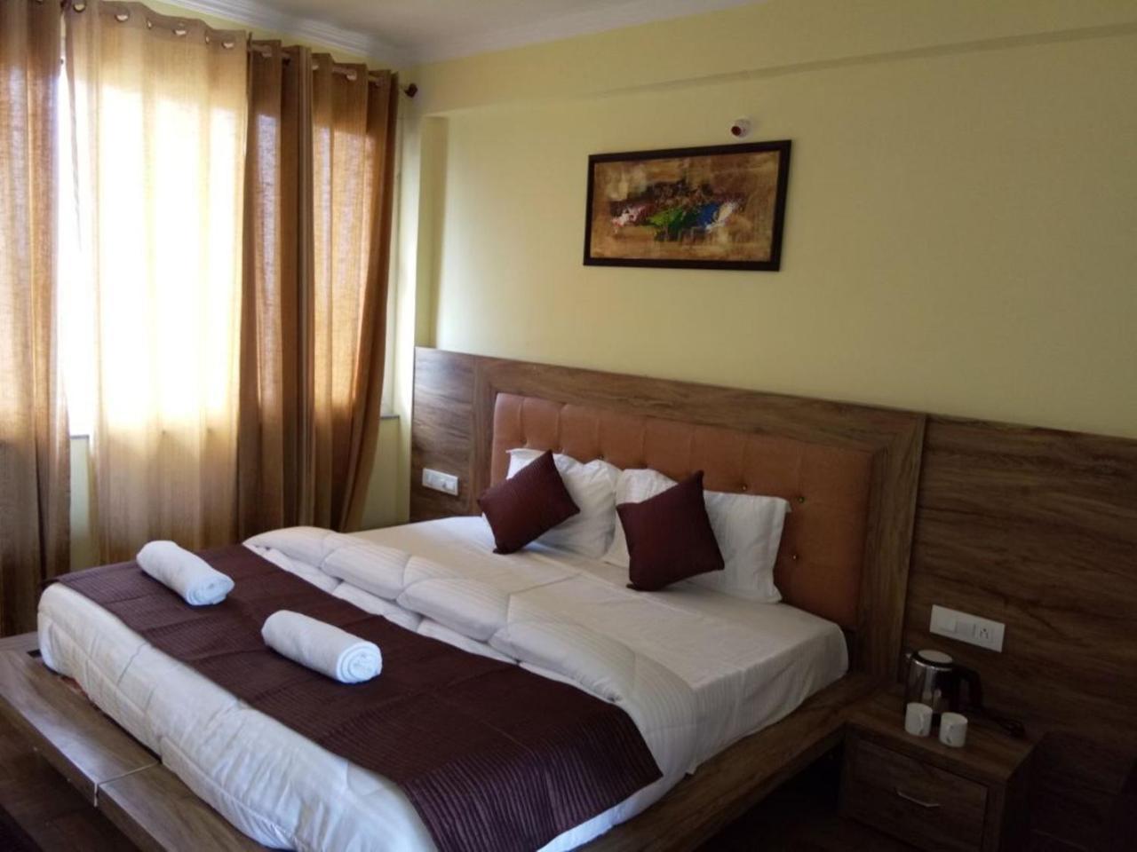Harmony Blue Mcleodganj Hotel McLeod Ganj Buitenkant foto